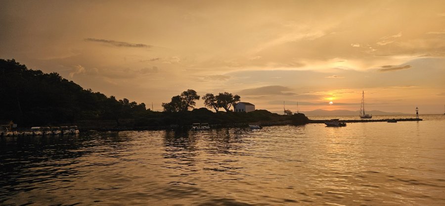 Nidri and back to Kefalonia